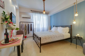 Stylish, Comfy Suite in the Heart of Athens